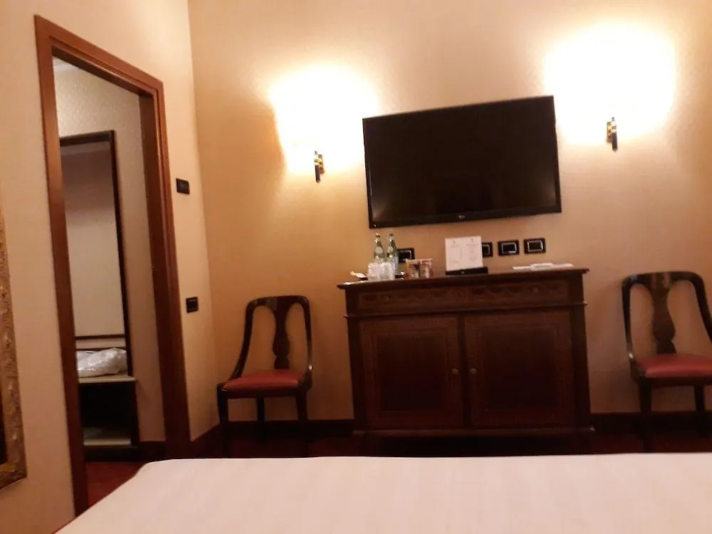 Hotel Motel Luna Segrate 4*,  Włochy